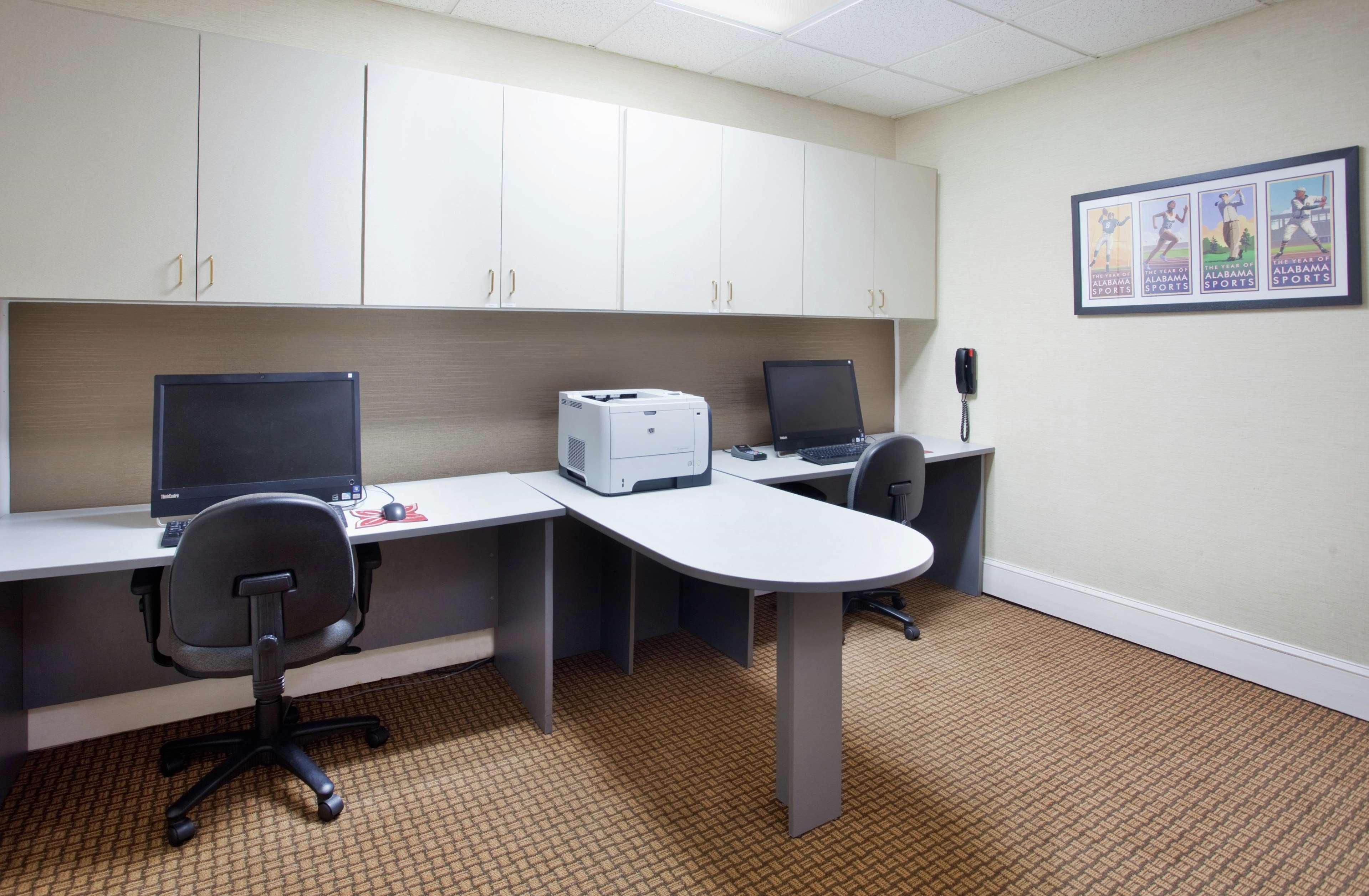 Hilton Garden Orange 3*