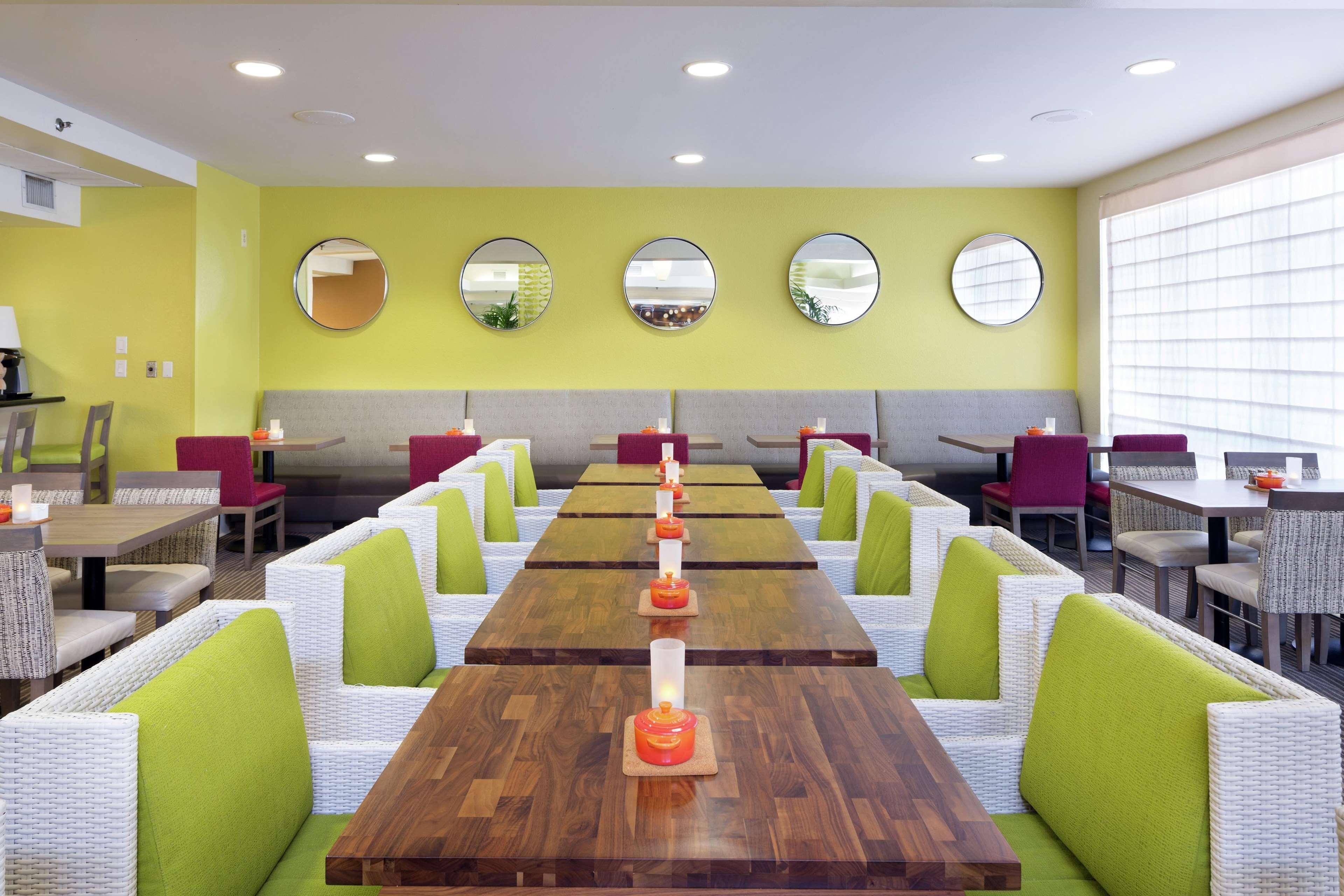 Hilton Garden Orange Hotel 3*